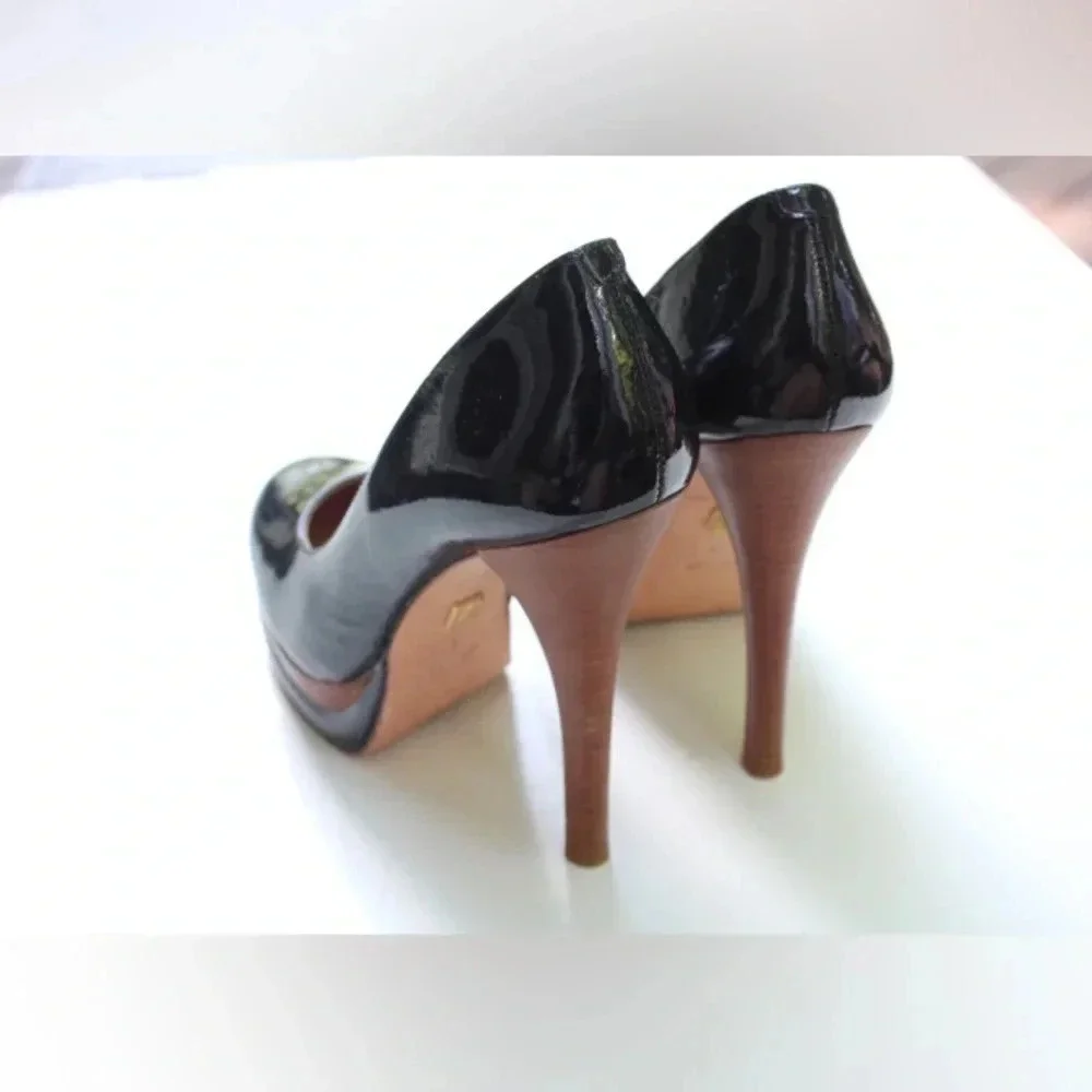 Pour La Victoire platforms